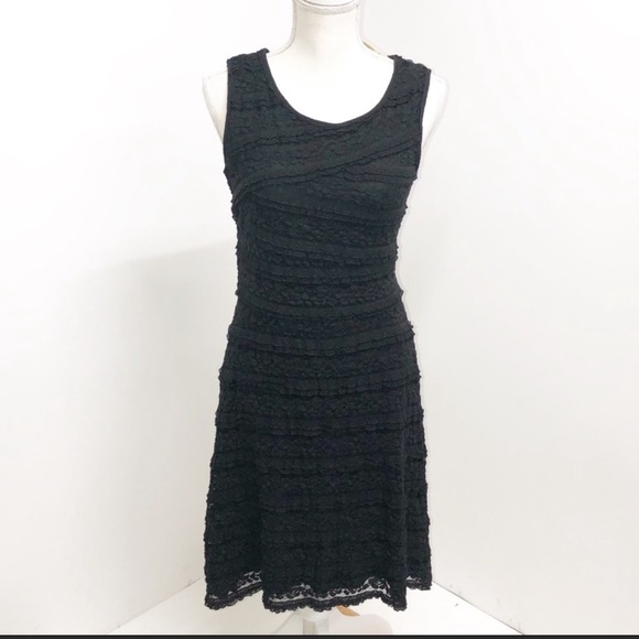 Max Studio Dresses & Skirts - XS // Max Studio NWT black lace sleeveless dress